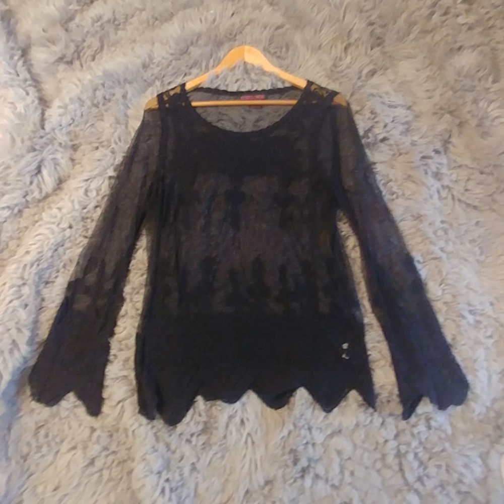 Lace flare sleve top